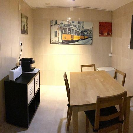 Lisbon T2 Apartment In Typical Villa In Sapadores Lisbon Bagian luar foto