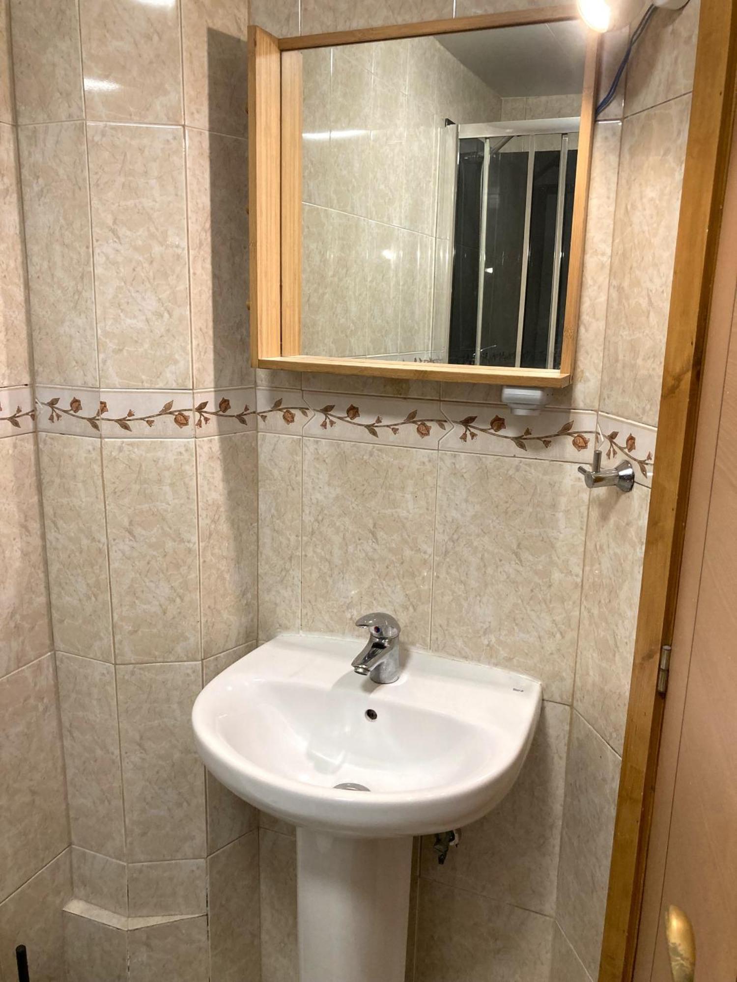 Lisbon T2 Apartment In Typical Villa In Sapadores Lisbon Bagian luar foto