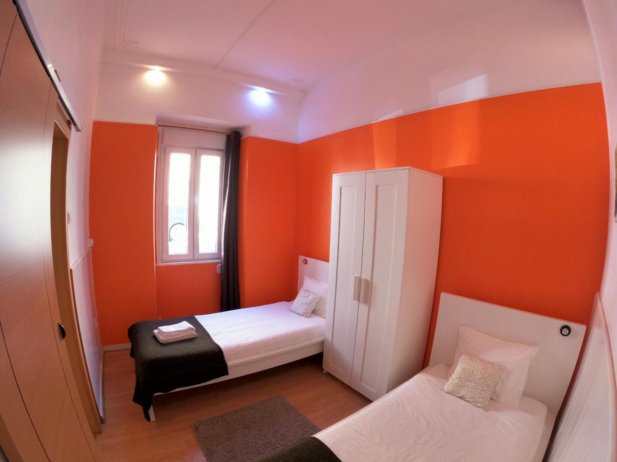 Lisbon T2 Apartment In Typical Villa In Sapadores Lisbon Bagian luar foto